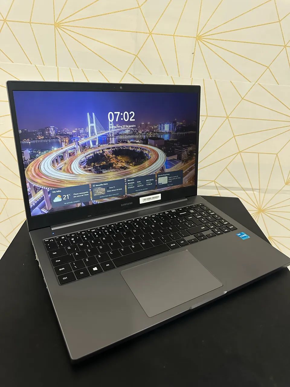 Notebook Samsung i3 com placa de vídeo 
