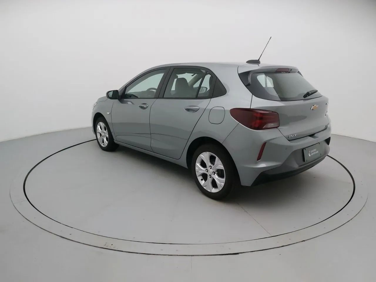 Chevrolet Onix Plus LTZ 1.0 12V TB Flex Aut. 4P, foto 3 de 18