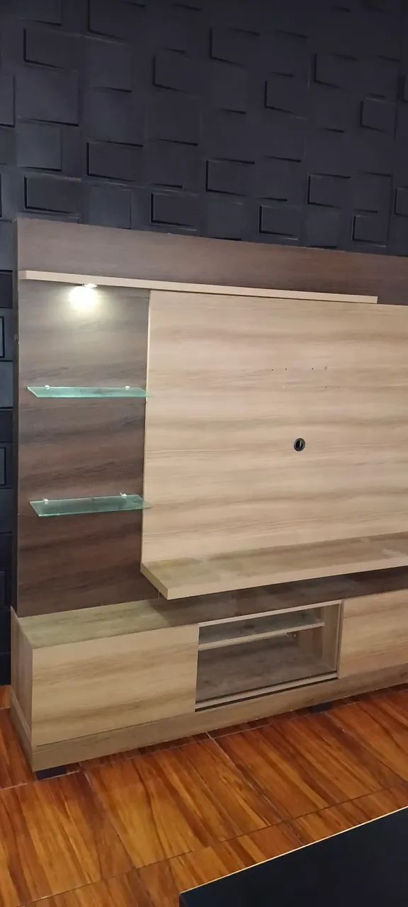 Estante semi nova,  pouco usada , com detalhes de vidro e Led funcionando normalmente  - Foto 2