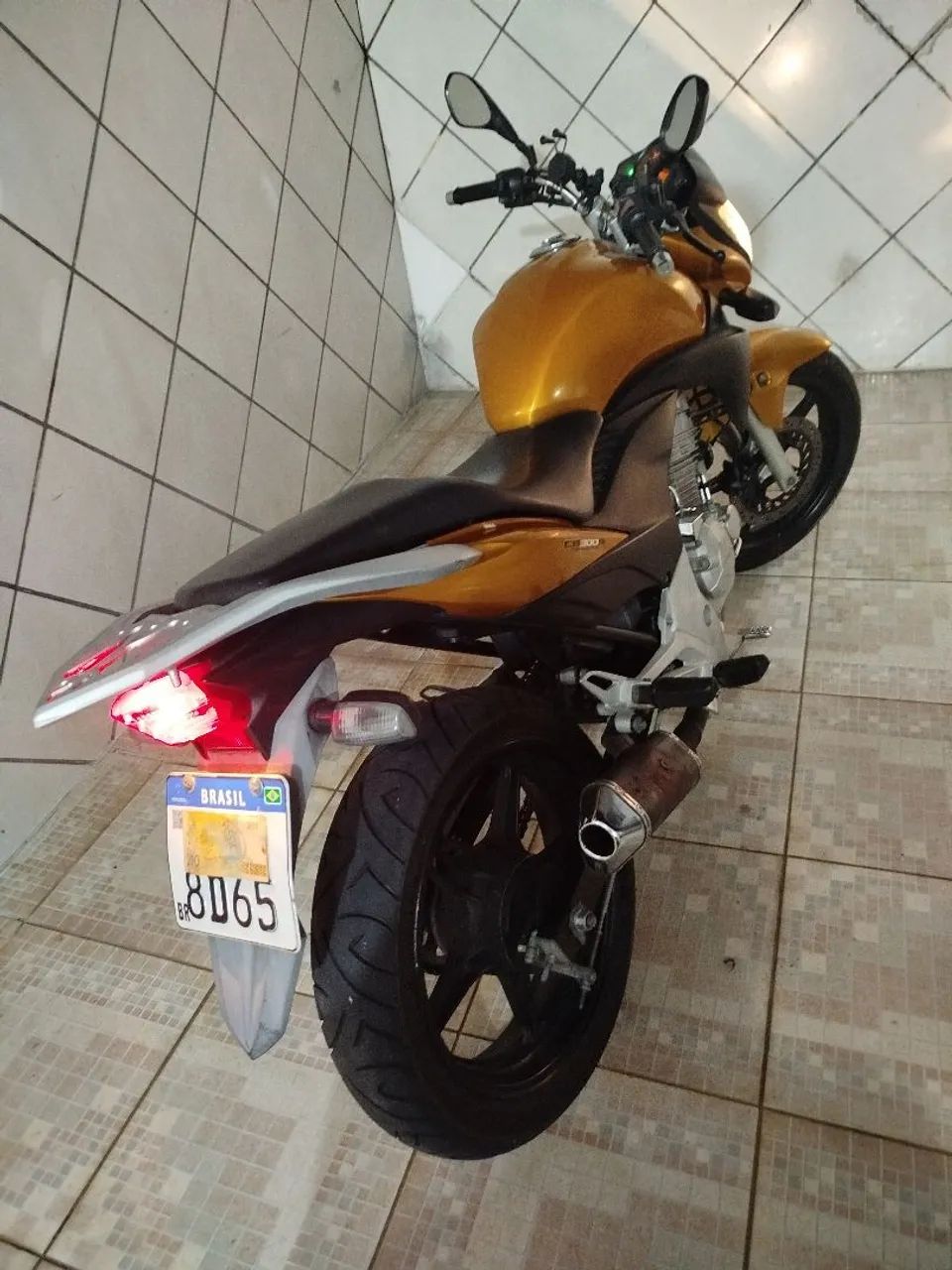 HONDA CB 300R - Foto 5