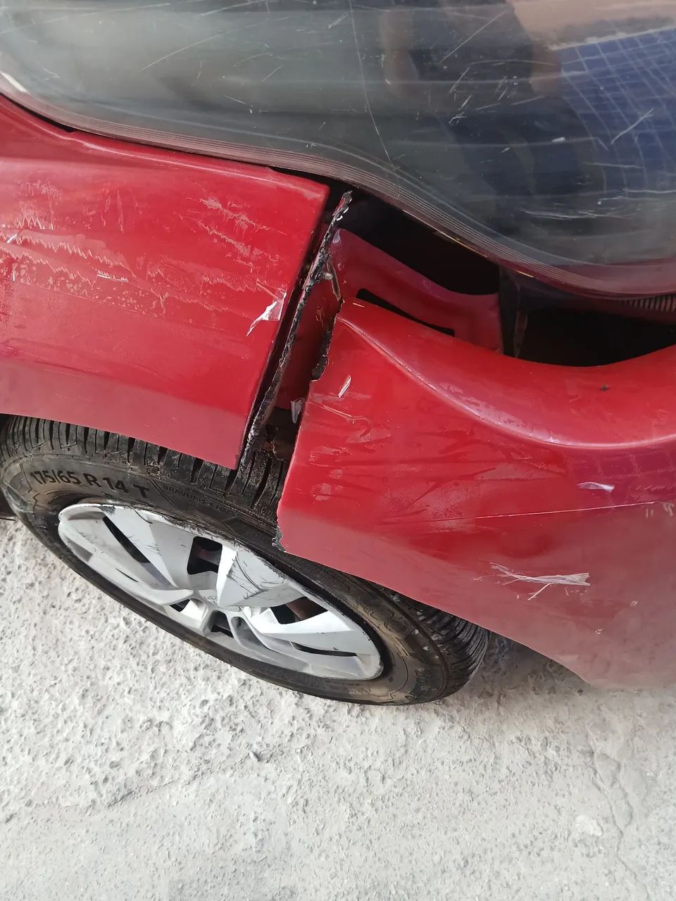 Recuperação de parachoque,pintura  e lanternagem em geral - Foto 2