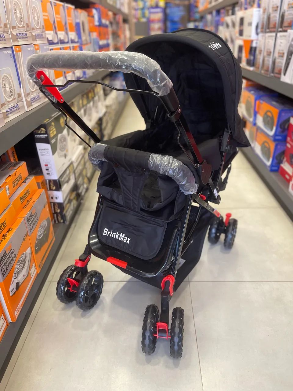 CARRINHO DE BEBÊ NA COR PRETA DISPONÍVEL ? *44 