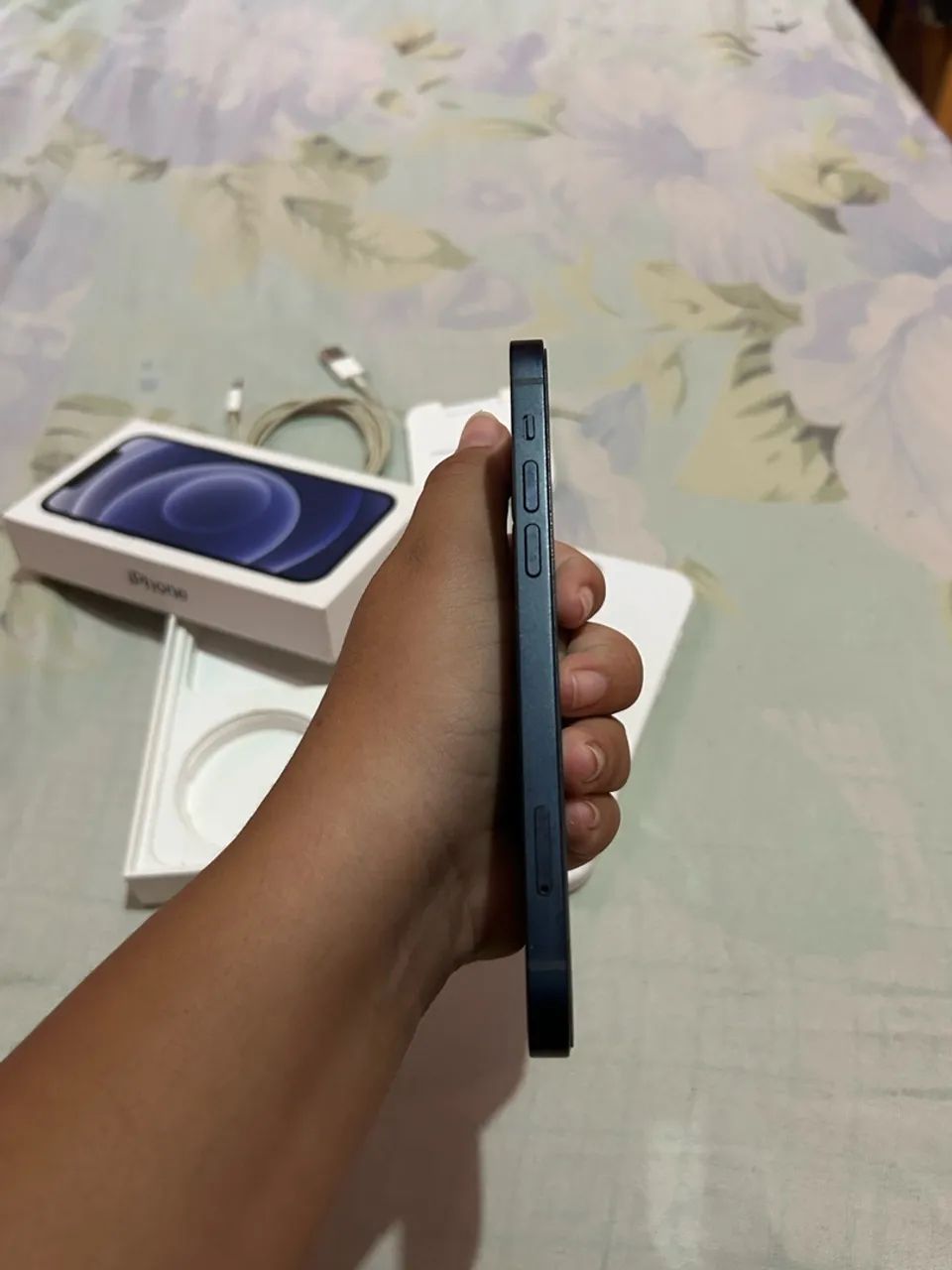 iPhone 12 preto com caixa original Apple  - Foto 4