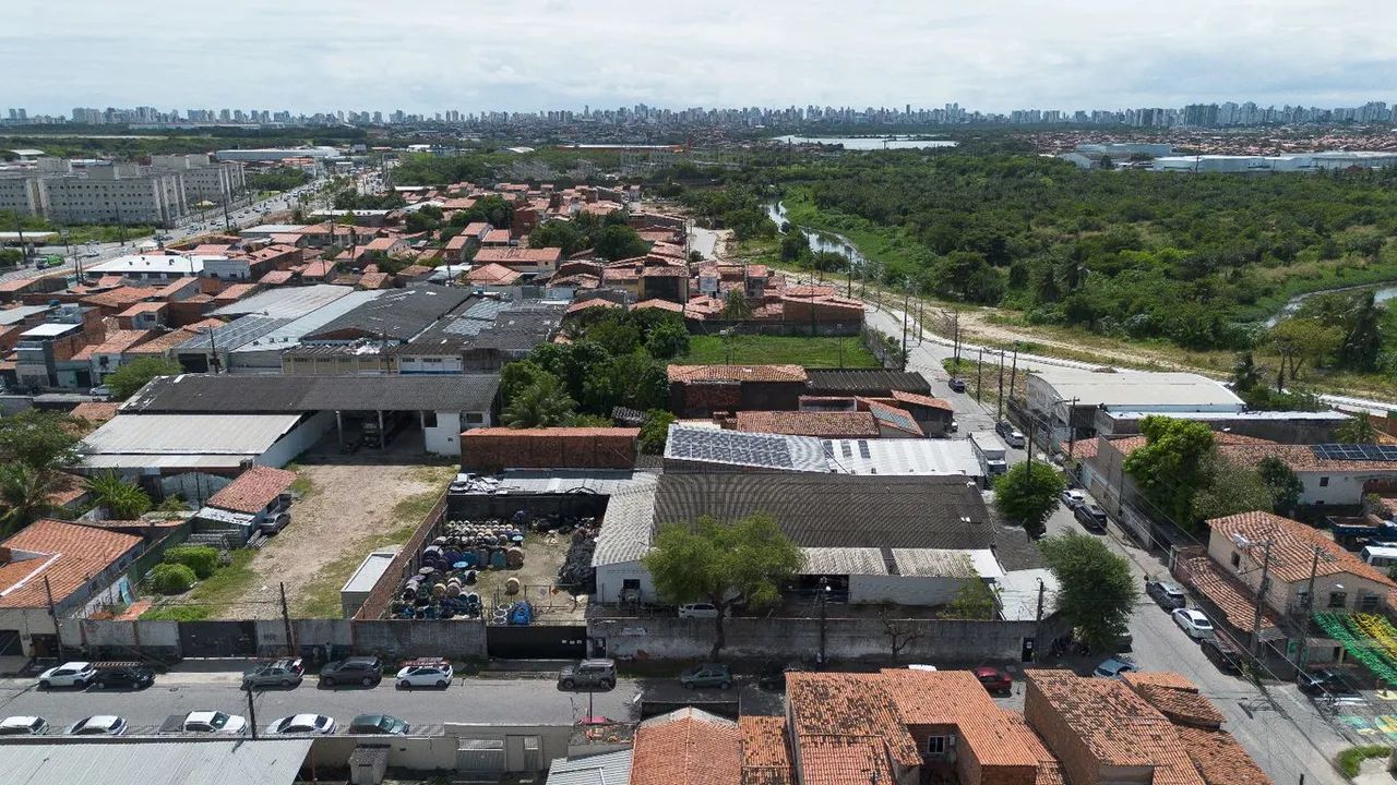 GALPÃO COMERCIAL  1.514,70 m² DE TERRENO  R$ 2.200.000 - Foto 3