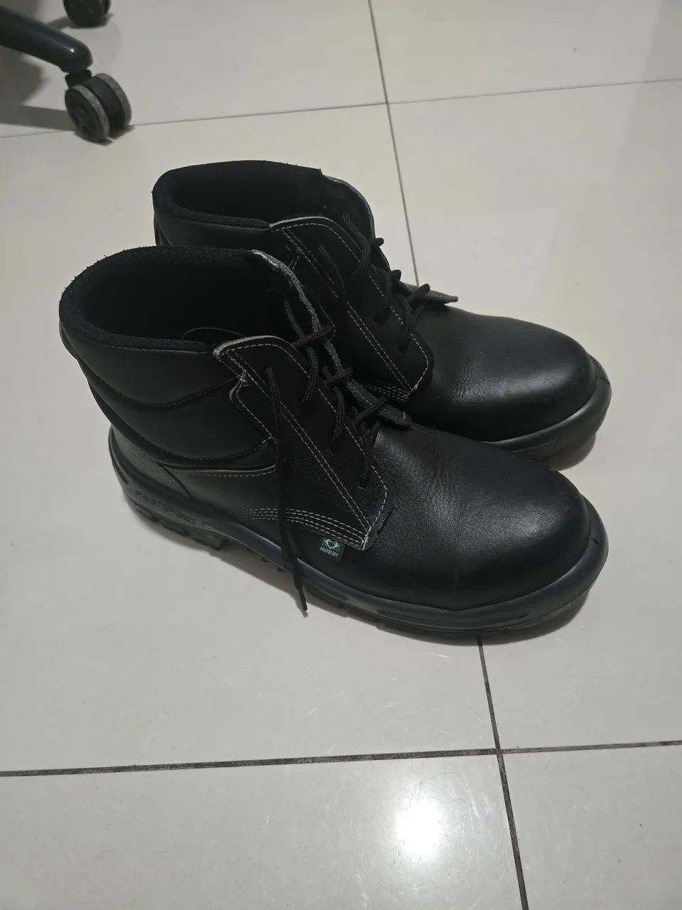 Bota masculina