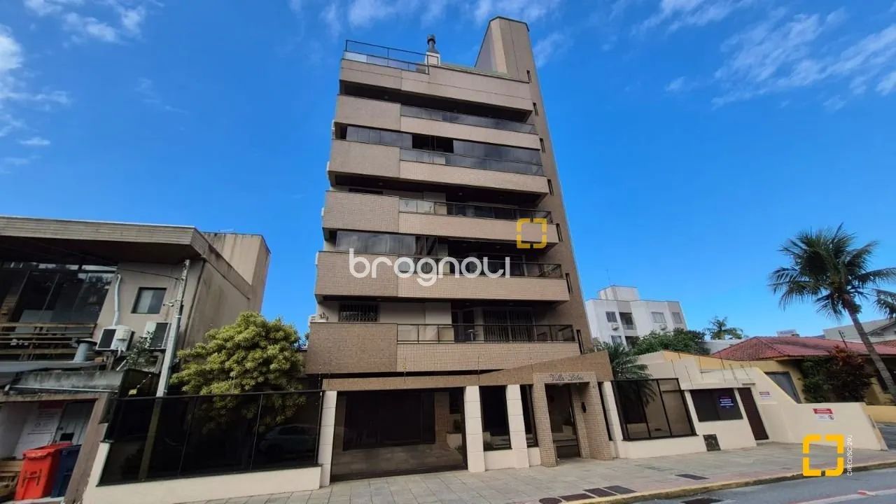 Cobertura Ampla 327m2, 5 quartos, 3 vagas no Bairro da Trindade em Florianópolis