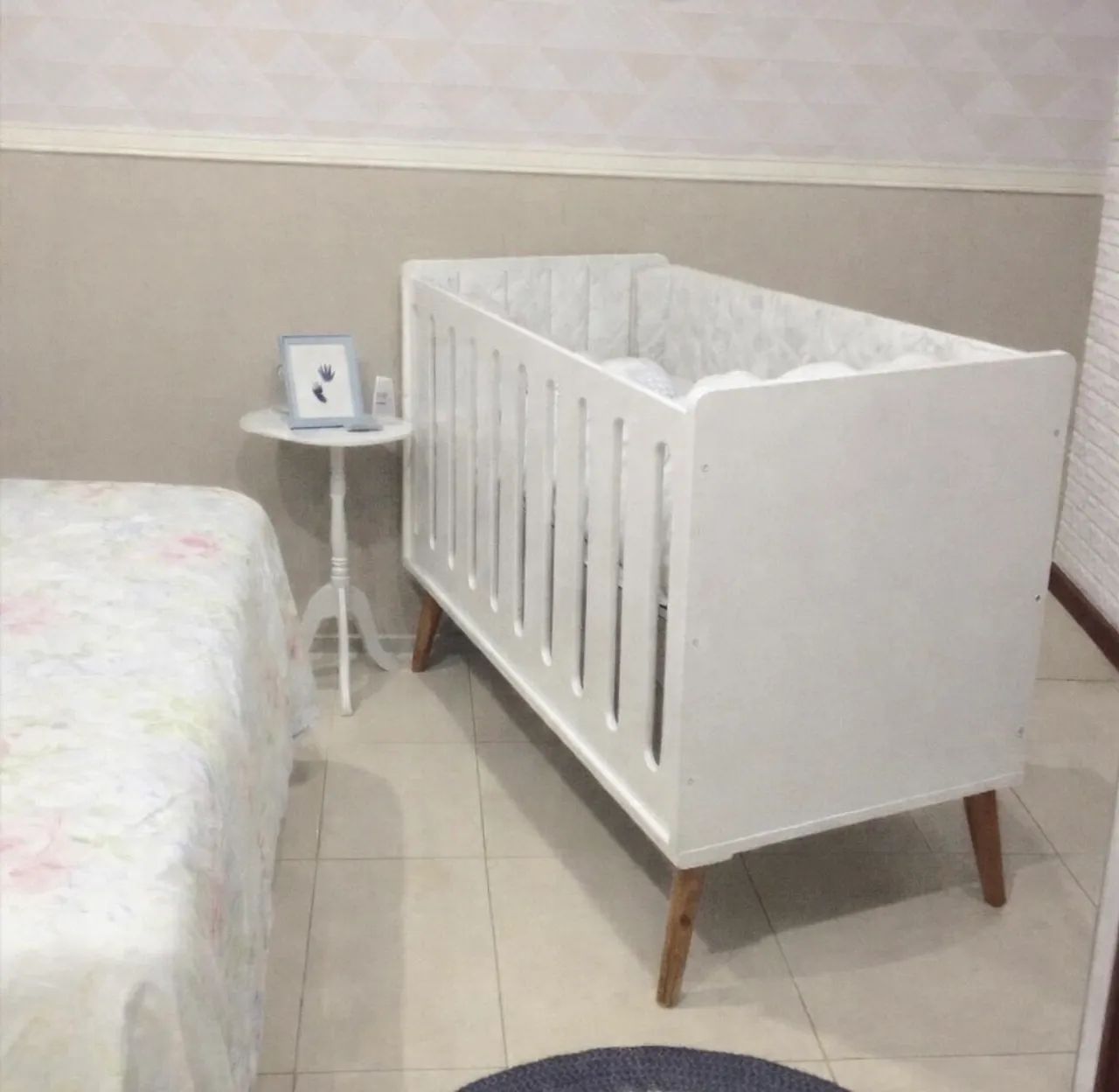 Berço americano retrô - vira cama
