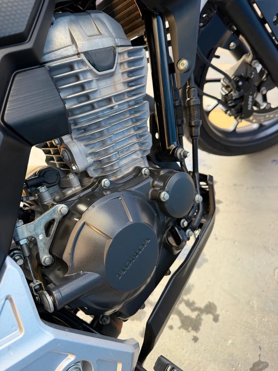 cb300f  - Foto 3