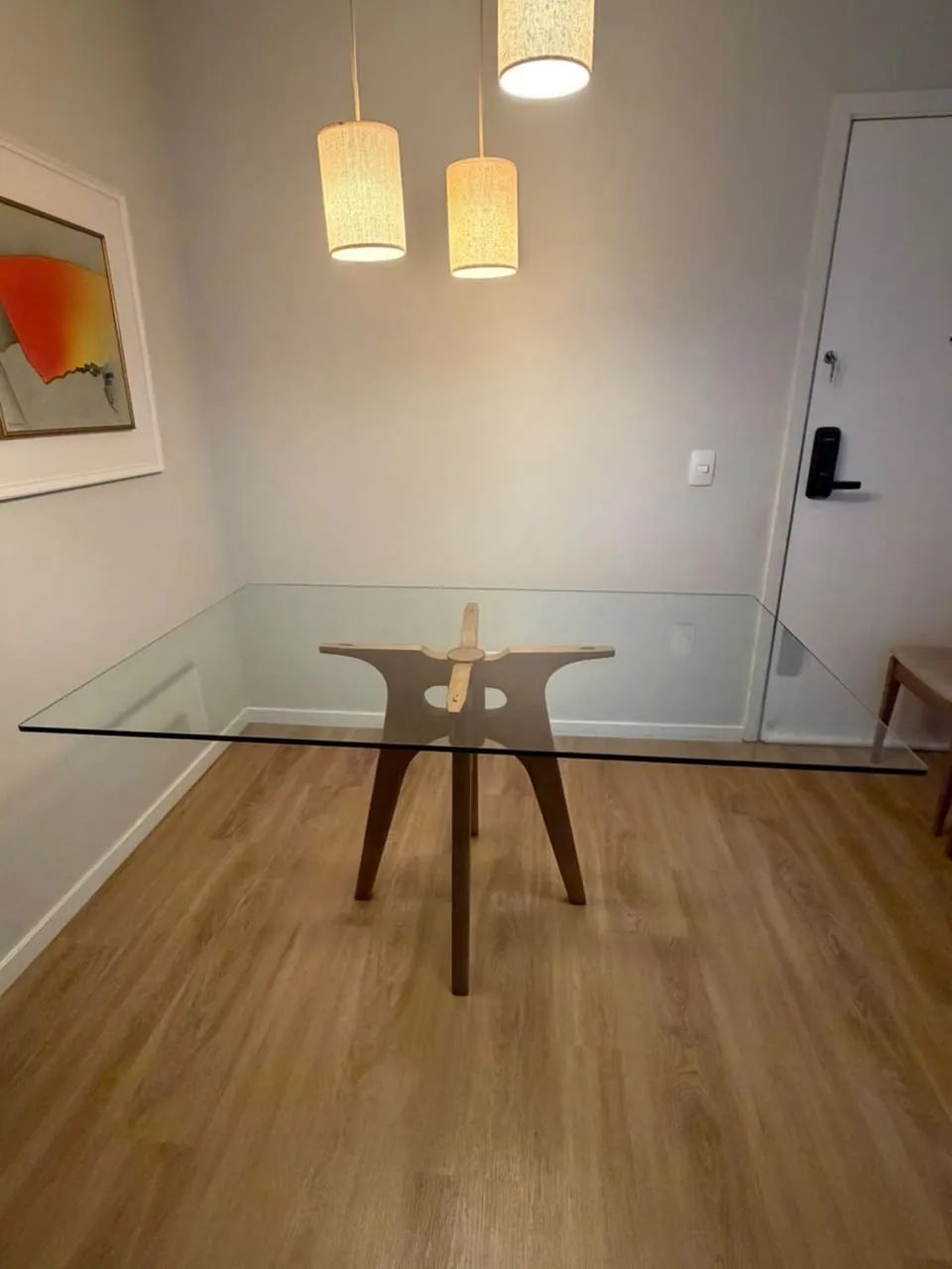 Mesa de jantar 1,60 x 1,10m com tampo de vidro  - Foto 3