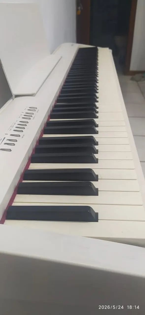 Piano Digital Roland FP-30