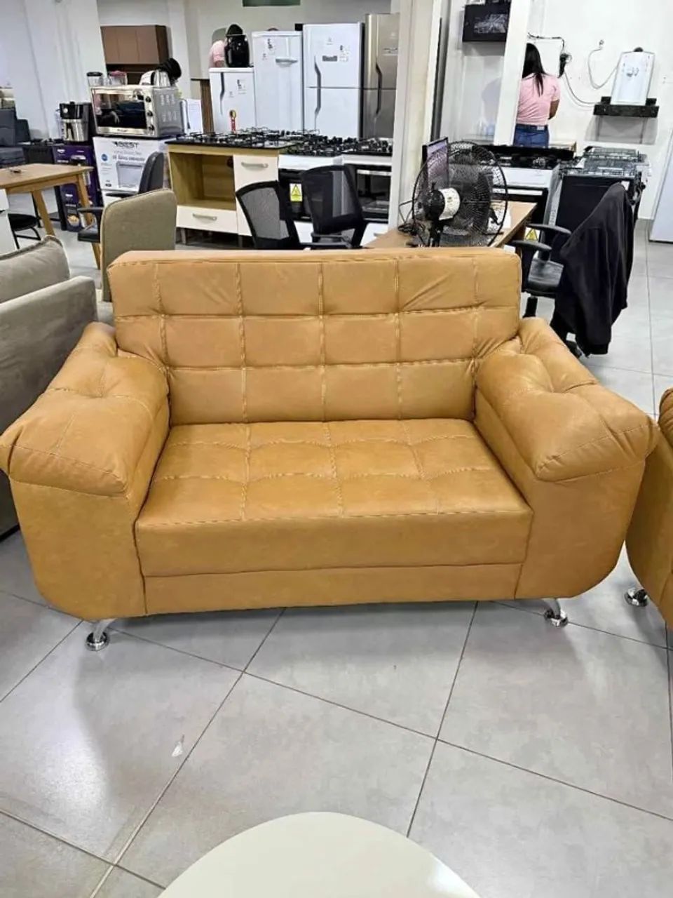 CONJUNTO 2 E 3 LUGARES DE SOFA EM COURINO - Foto 5