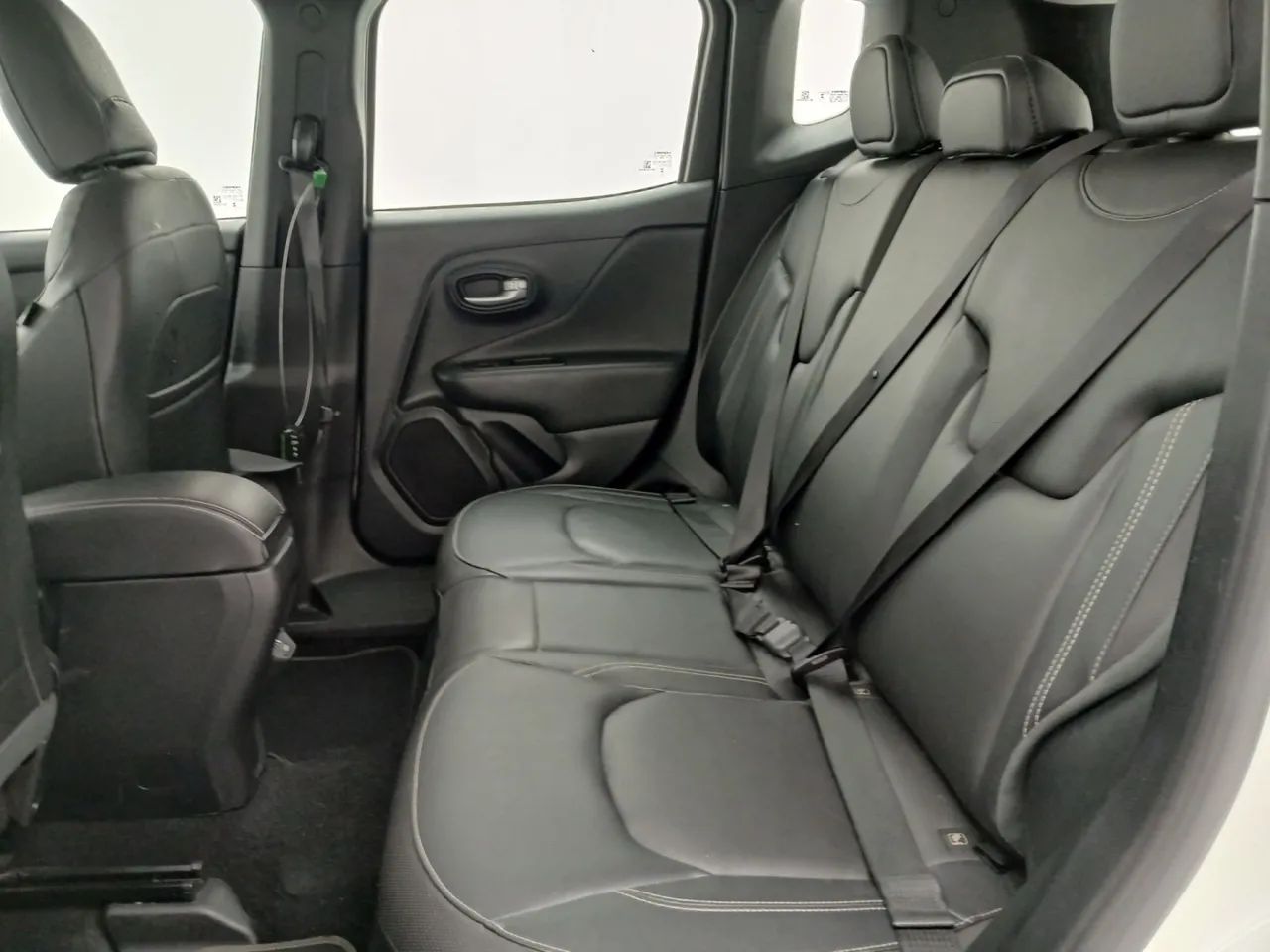 Jeep Renegade Long. T270 1.3 TB 4x2 Flex Aut., foto 17 de 18