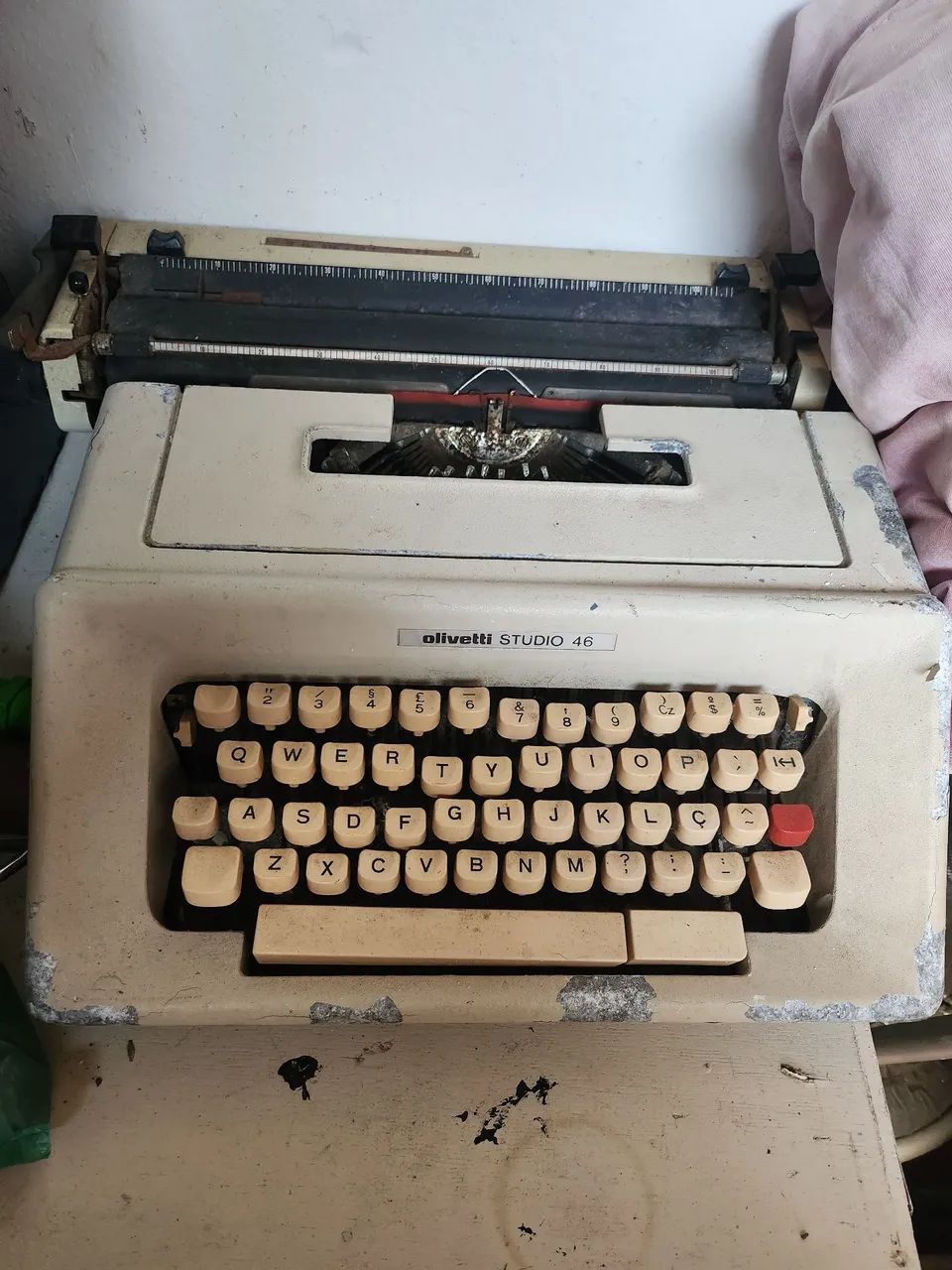 MÁQUINA DE ESCREVER 