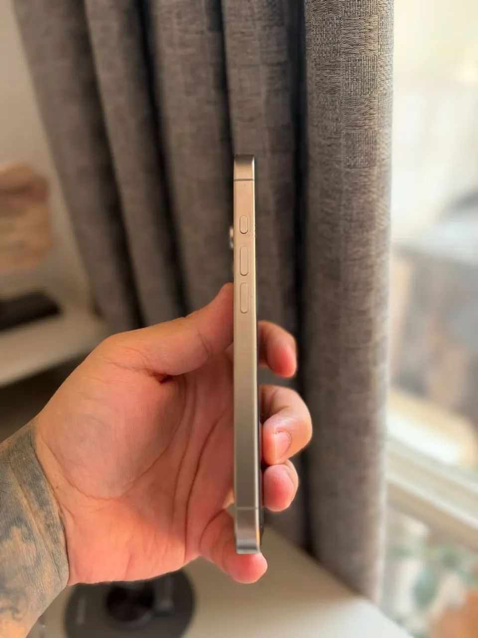 IPhone 16 Pro 256 GB - Foto 3