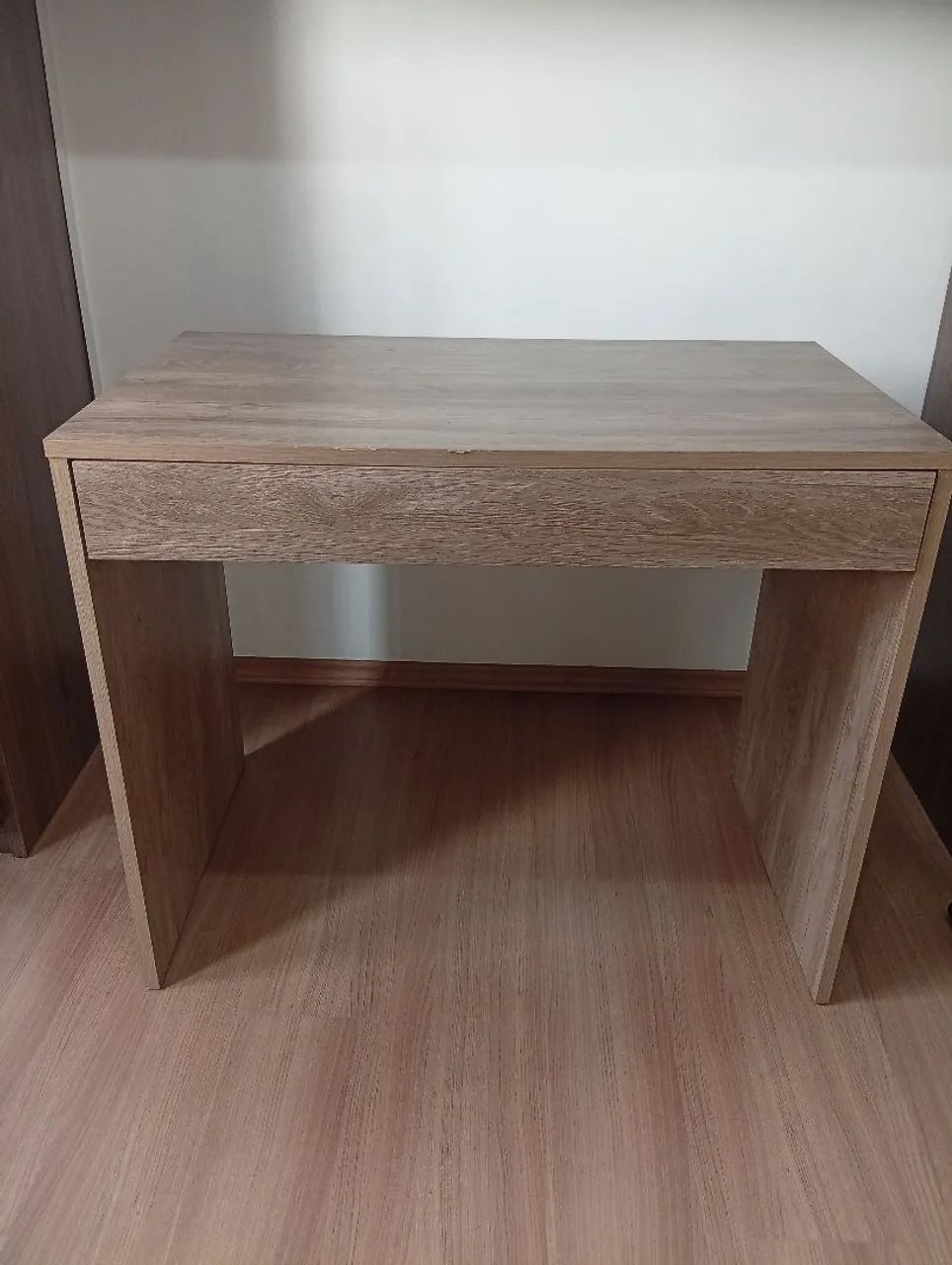 Escrivaninha com gaveta - R$ 120 - Foto 3