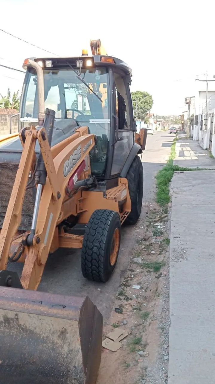VENDO Retroescavadeira 580N - Foto 3