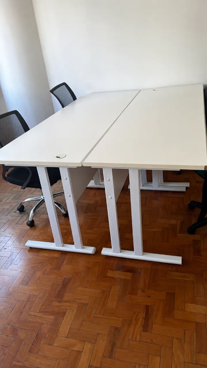 4 Mesa de escritório