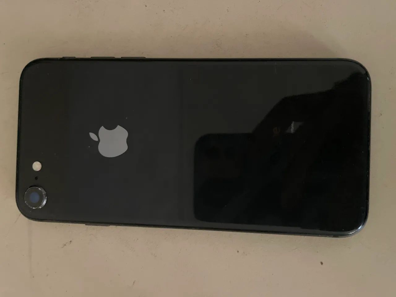iPhone 8 em perfeito estado funcionando normalmente, bateria 85%? - Foto 2