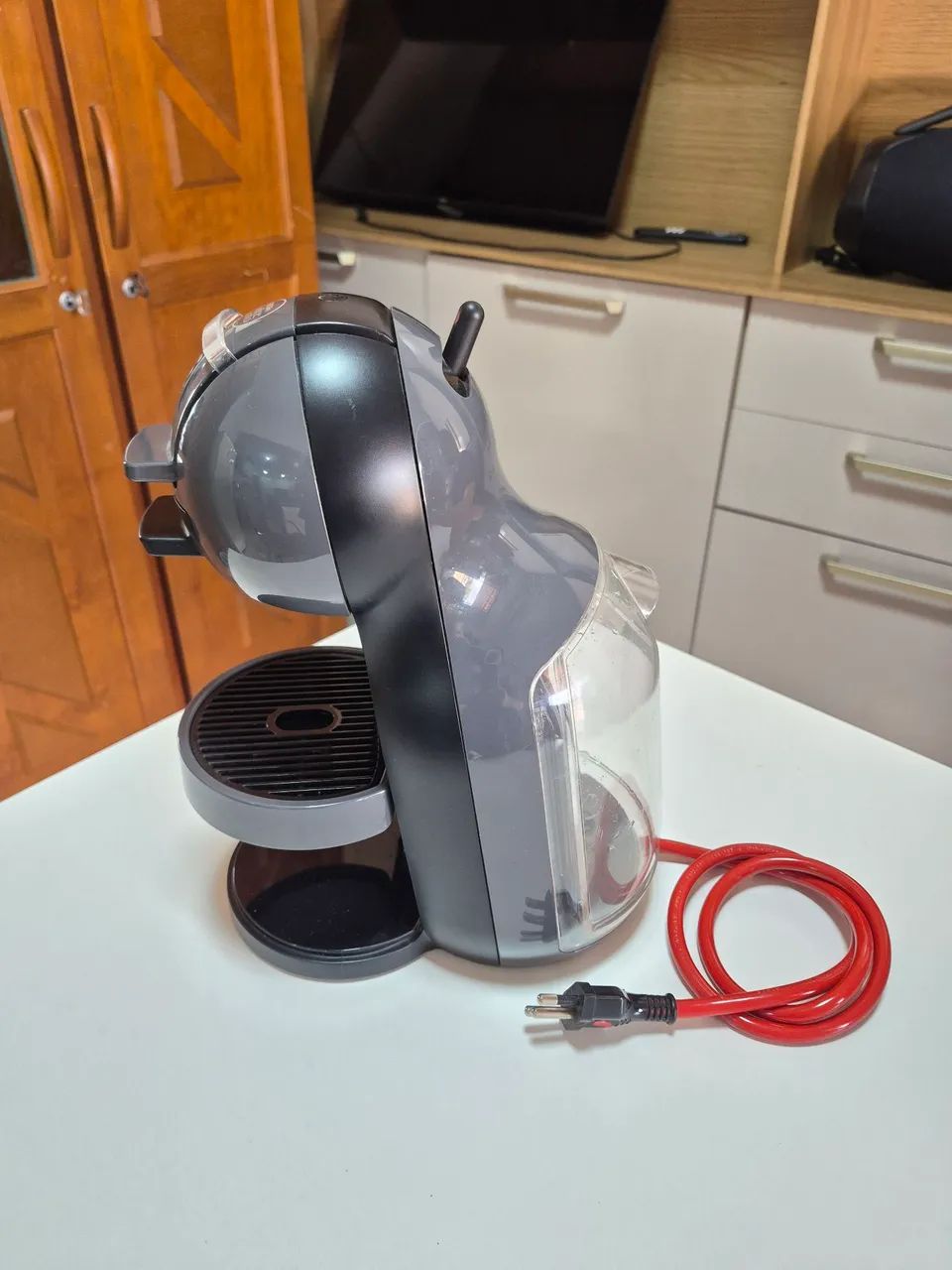 Cafeteira Dolce Gusto seminova  - Foto 4