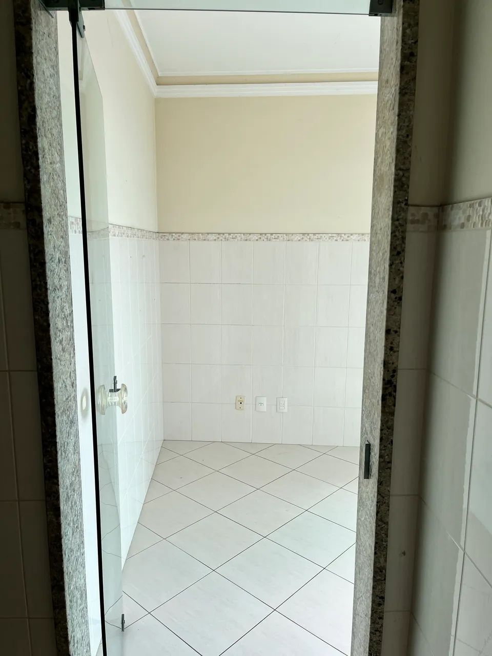 Quarto disponível para dividir apartamento - Foto 4
