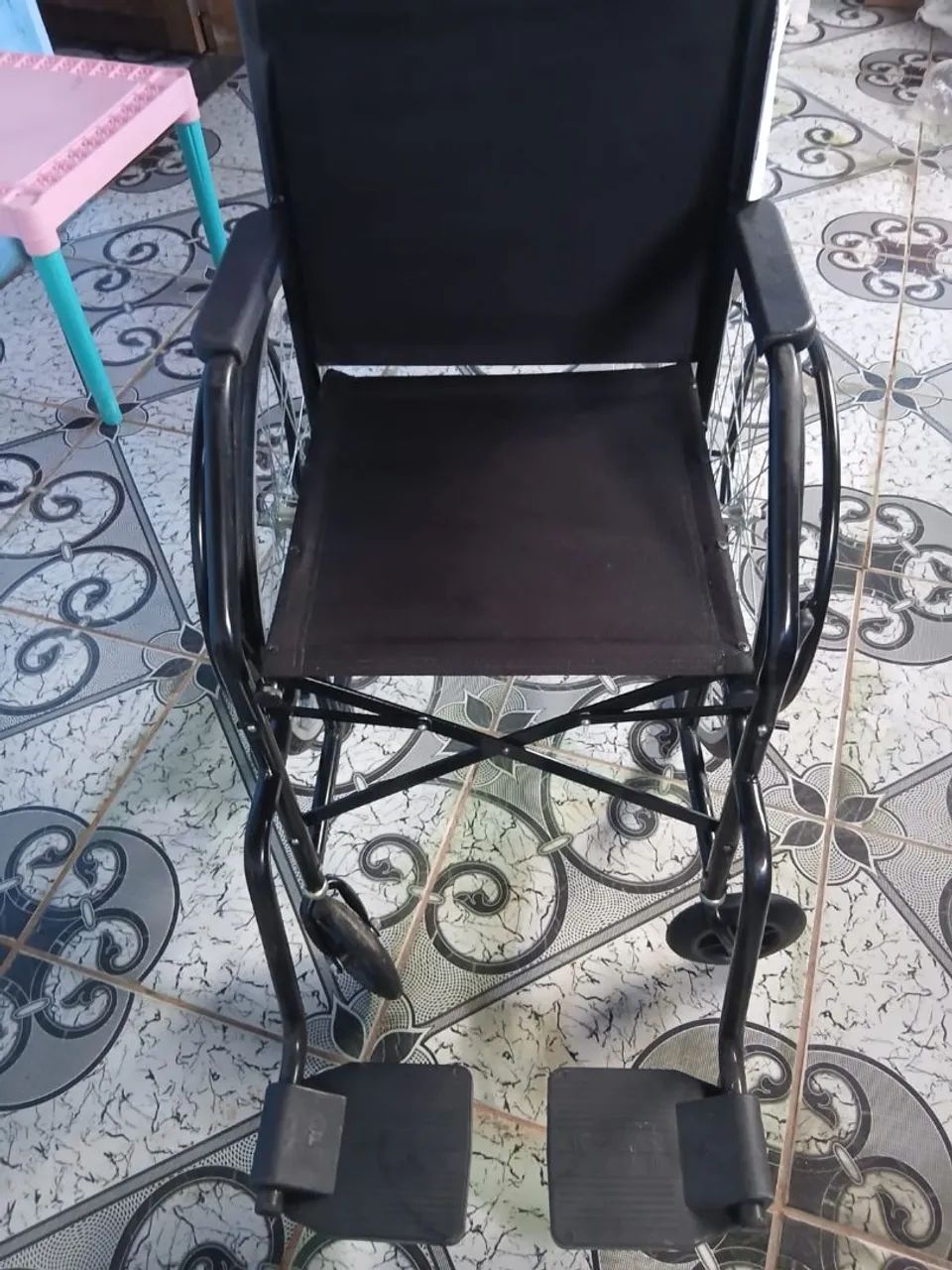 Vendo Cadeira de Rodas - Foto 3
