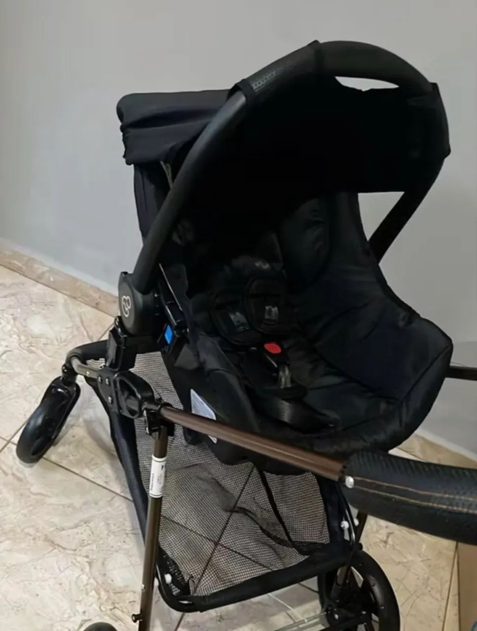 Carrinho de bebê + bebê conforto  - Foto 2