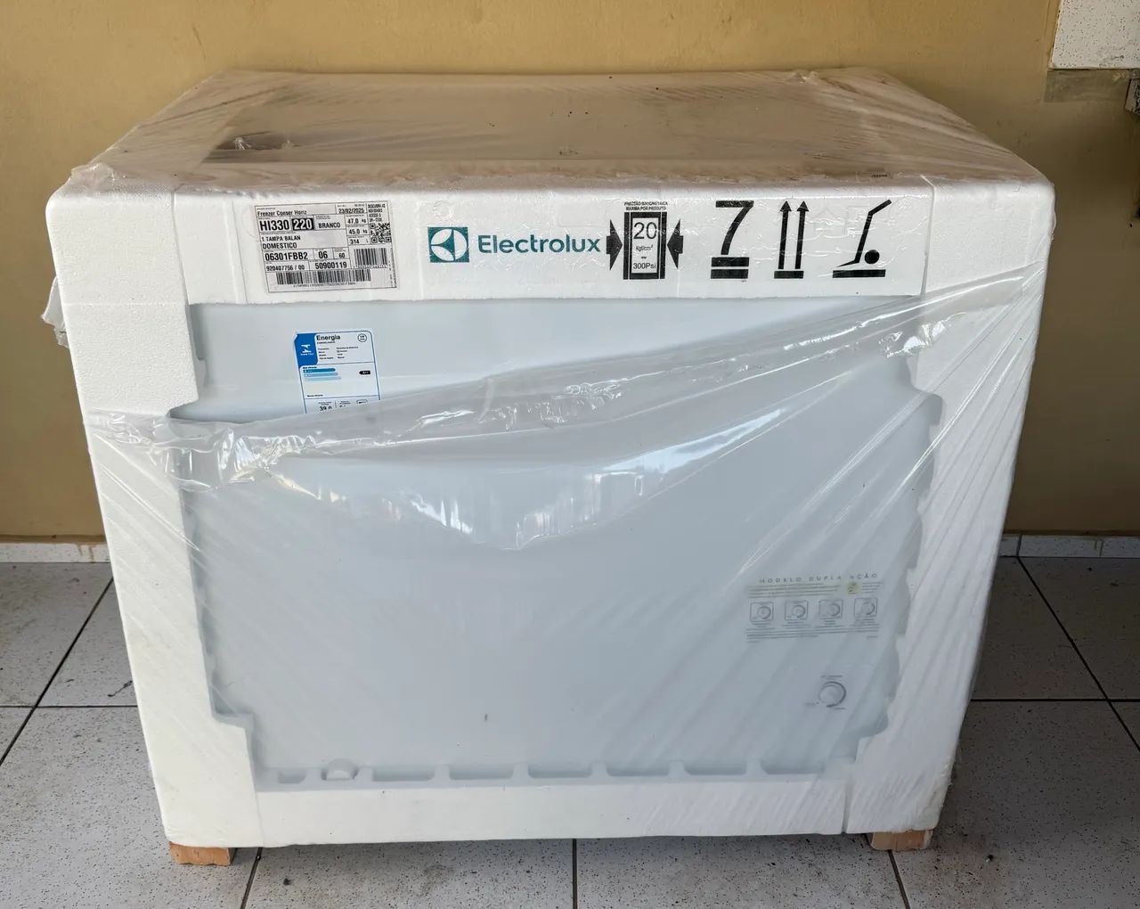 Freezer refrigerador Eletrolux 314 L