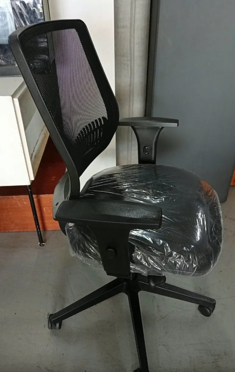 Cadeira Para Escritório  Flexform All Black  - Foto 4