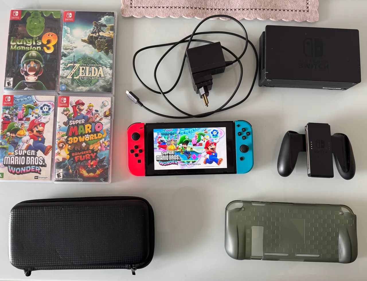 Nintendo Switch V1 + 4 jogos