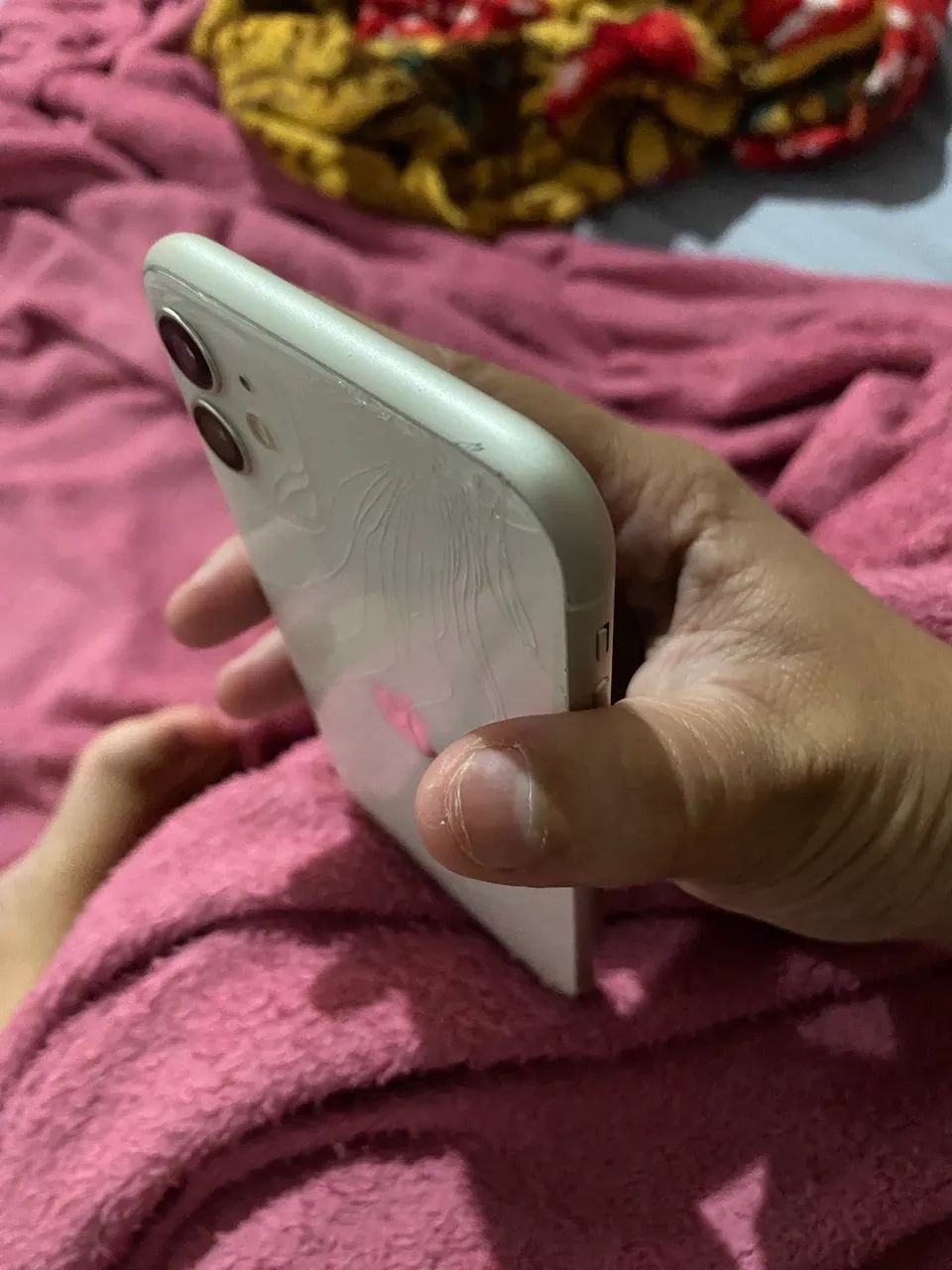Iphone 11 - 64GB COM DETALHES - Foto 5