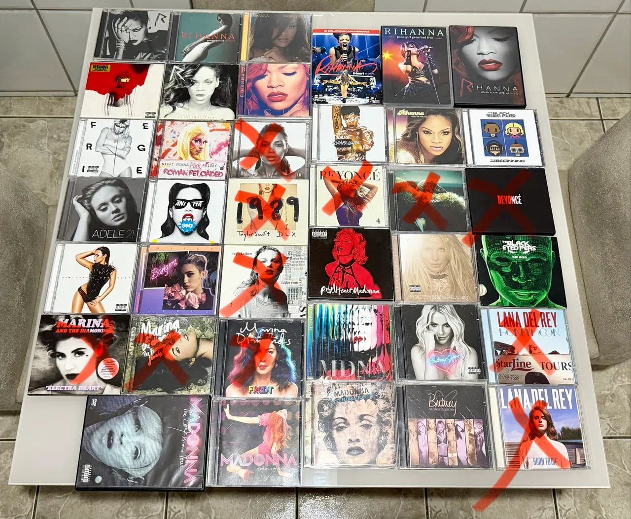 Vendo Coleção de CDs Pop internacional - CDs, DVDs etc - Sagrada