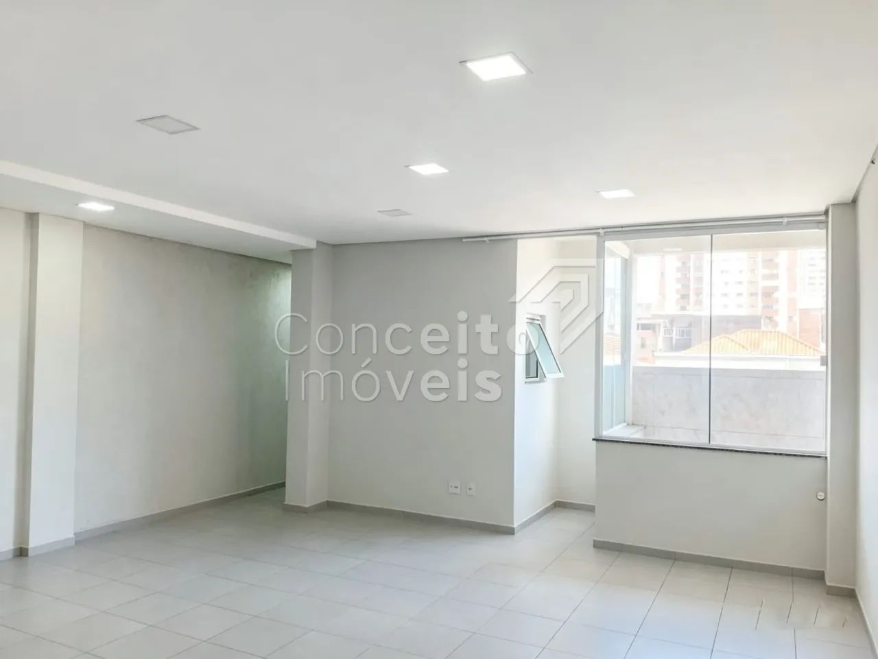 Sala Comercial com 95,00m ² - Centro - Foto 2