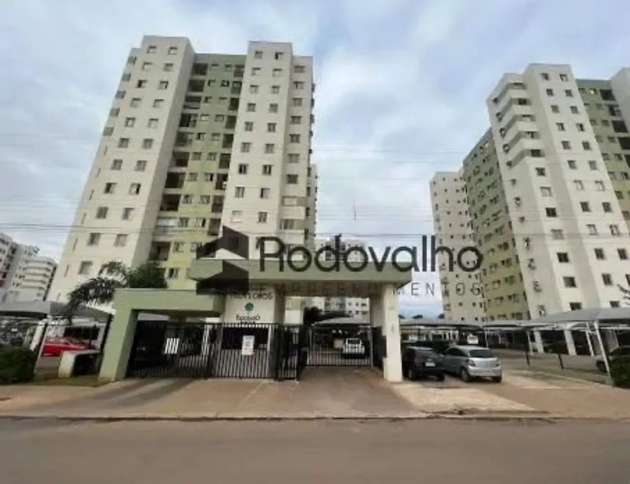 Vendo apartamento de 2 quartos no eldorado Pq. Cond. Villa lobos 