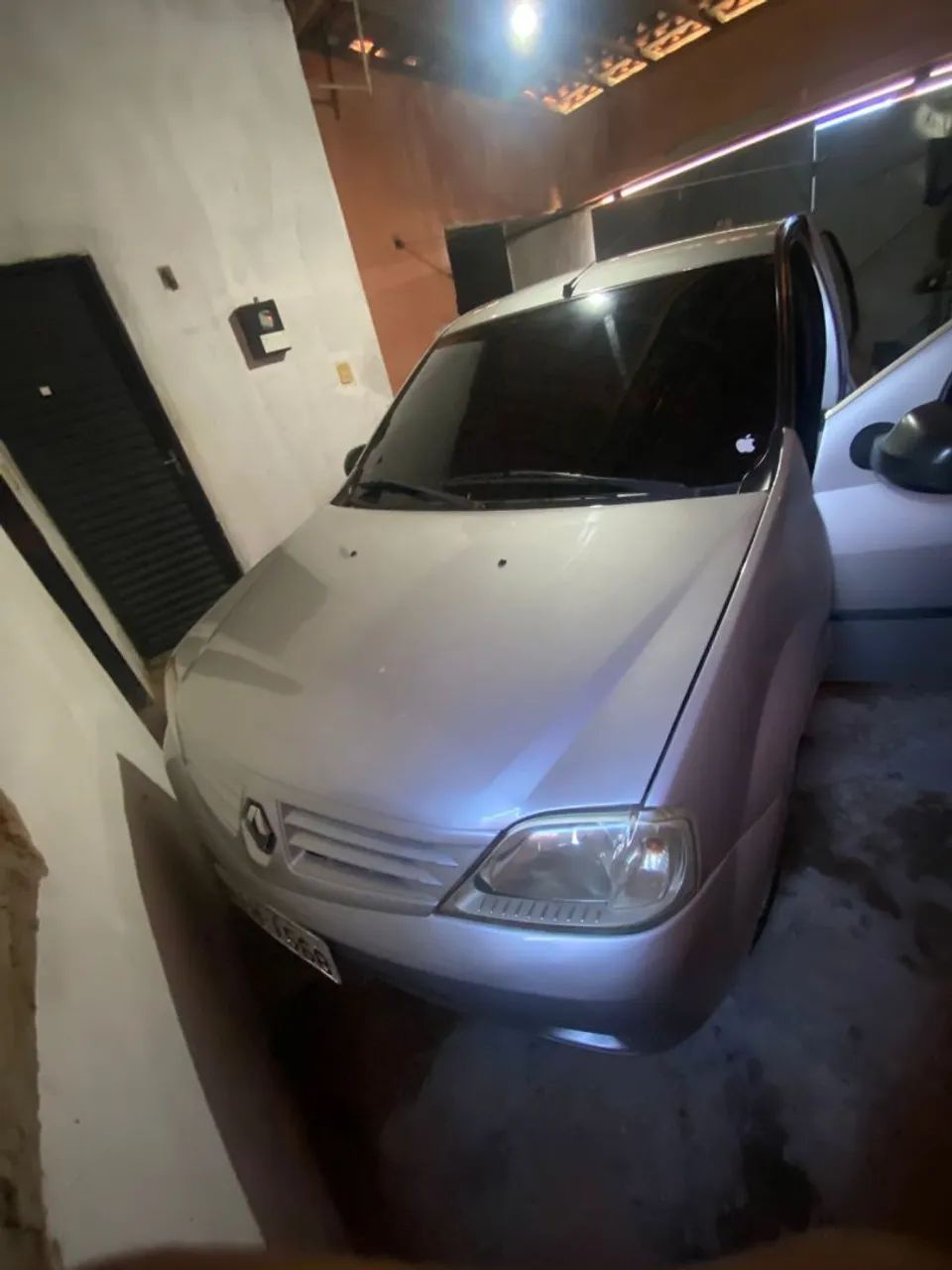 Renault Logan 2010