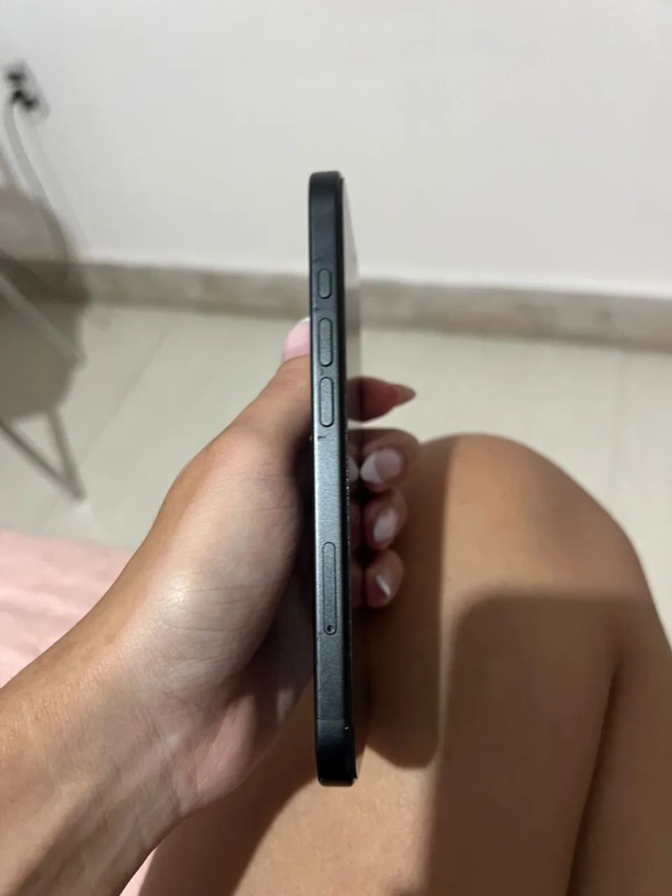 Vendo ou troco em superior com volta . iPhone 16 impecável  - Foto 2