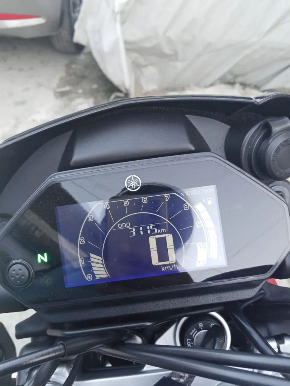 Lander 2025 vermelha ABS - Foto 4