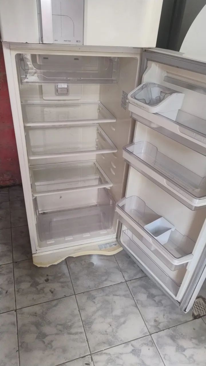 Vendo geladeira duplex Eletrolux  - Foto 2