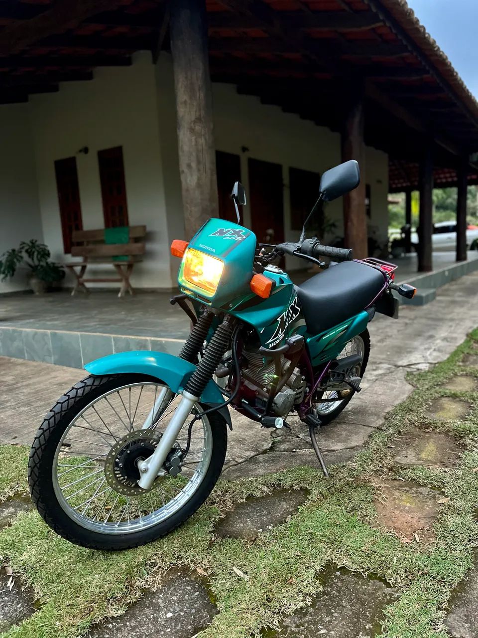 NX 200 1999 
