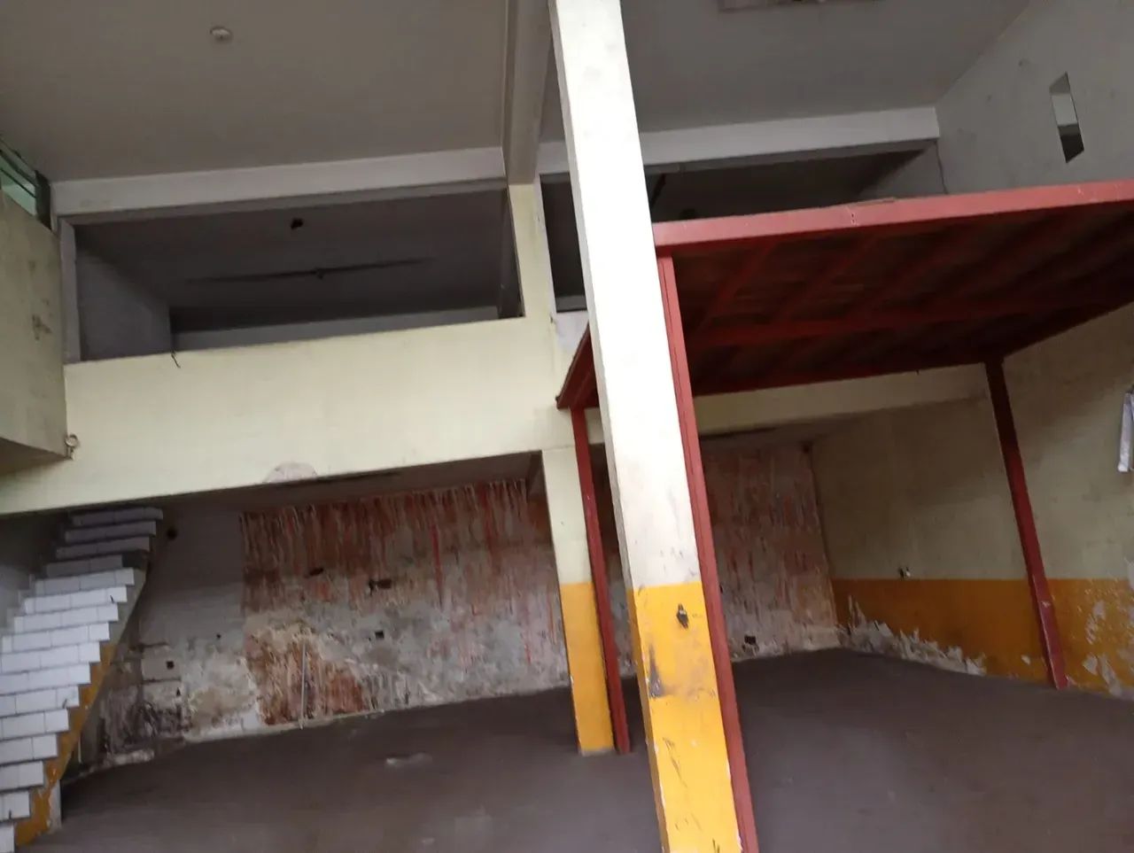 VENDE-SE PRÉDIO COMERCIAL DE 200M² - Foto 2