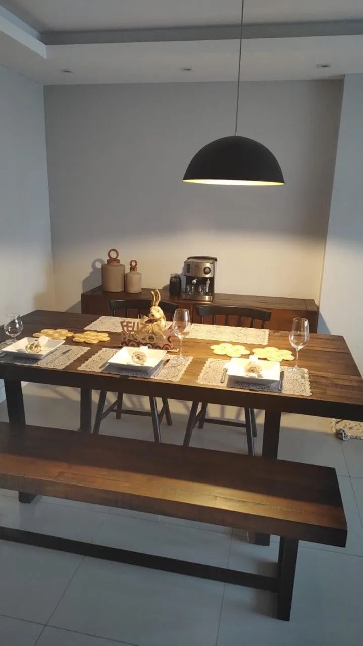  Mesa grande (1,90m) + bancos Tok&Stok