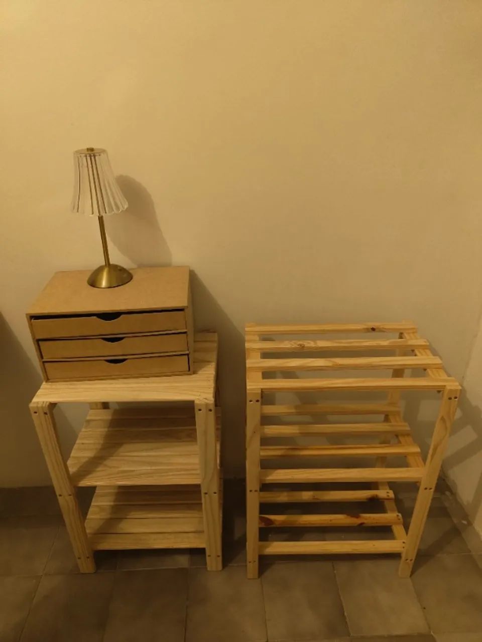 Mesa auxiliar de Pinos