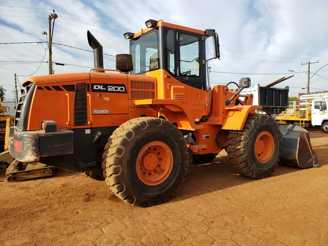 Pá Carregadeira Doosan DL200 ano 2012 - Foto 2