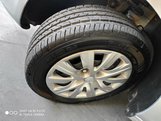 Lindo fox trend 1.6, carro muito novo vale a pena conferir - Foto 12