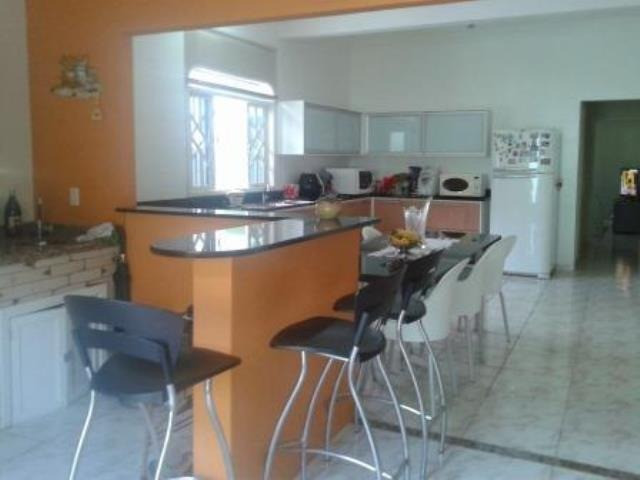 Casa com 2 suítes mais 2 Dorm. na Zona Sul