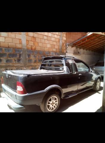 Fiat Strada 2004