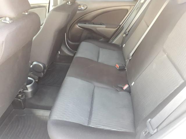 2017 toyota etios sd x 1.5l mt - Foto 6