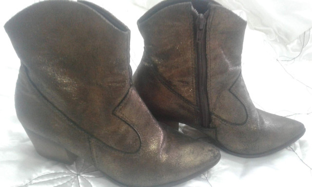 bota crysalis cano curto