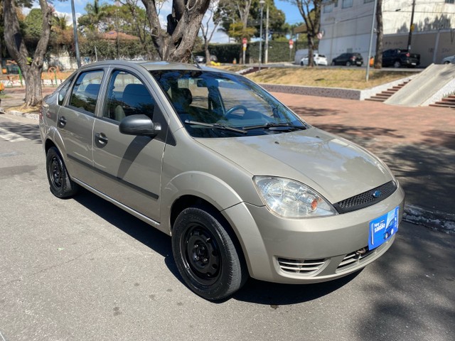 FORD FIESTA SEDAN 1.6 2005