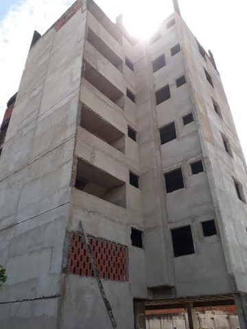 VENDO PRÉDIO/ PARCERIA PARA FINALIZAÇÃO  - Foto 3