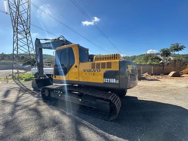 Escavadeira Volvo EC210 2010 Impecável  - Foto 2